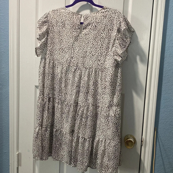 Entro Babydoll Dress with Flutter Sleeves and Cheetah Pattern - Size Large - Picture 5 of 6